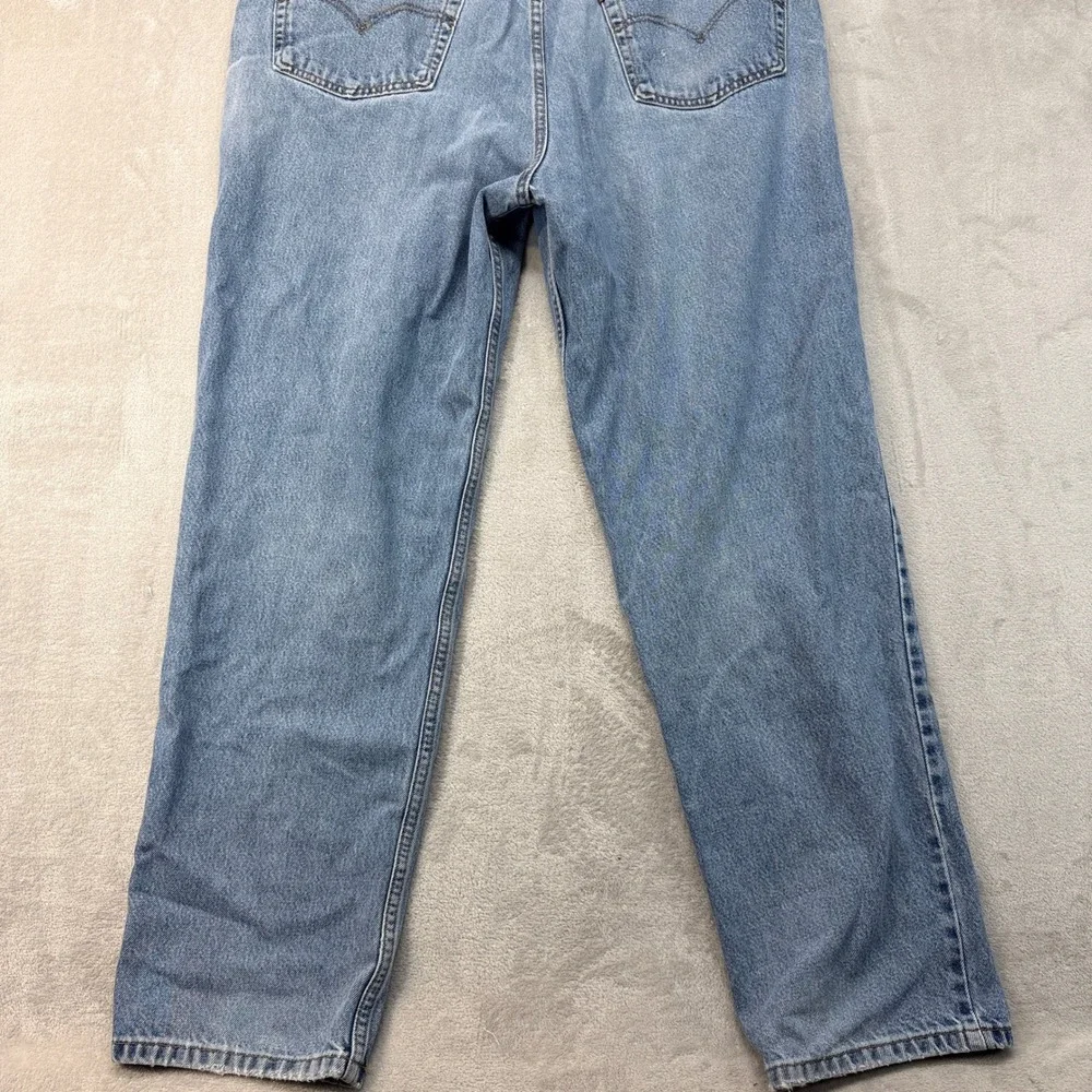 Vintage Levi's 550 Mens 42x32 Blue Relaxed Fit Light Wash 90s Denim Brown Tab - Picture 2 of 12